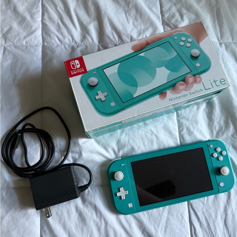 Nintendo Switch Lite in Teal